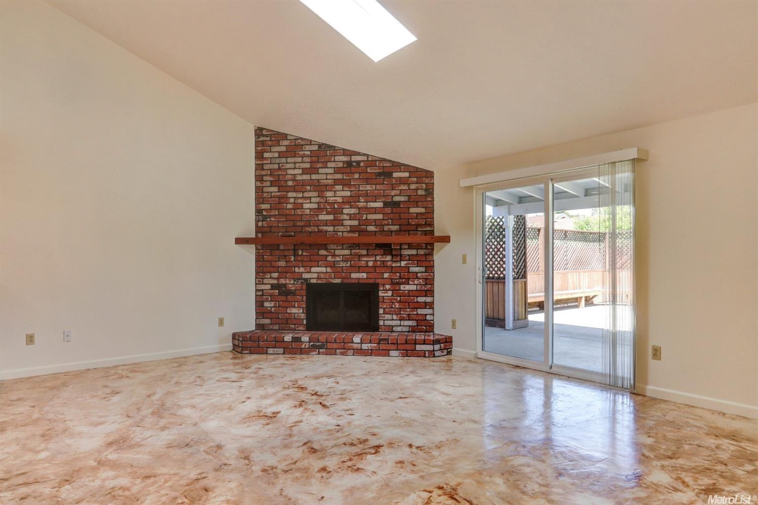 724 Larmuseau Ln, Modesto, CA 95351 photo 10