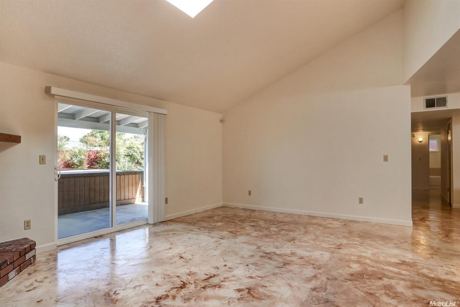 724 Larmuseau Ln, Modesto, CA 95351 photo 12