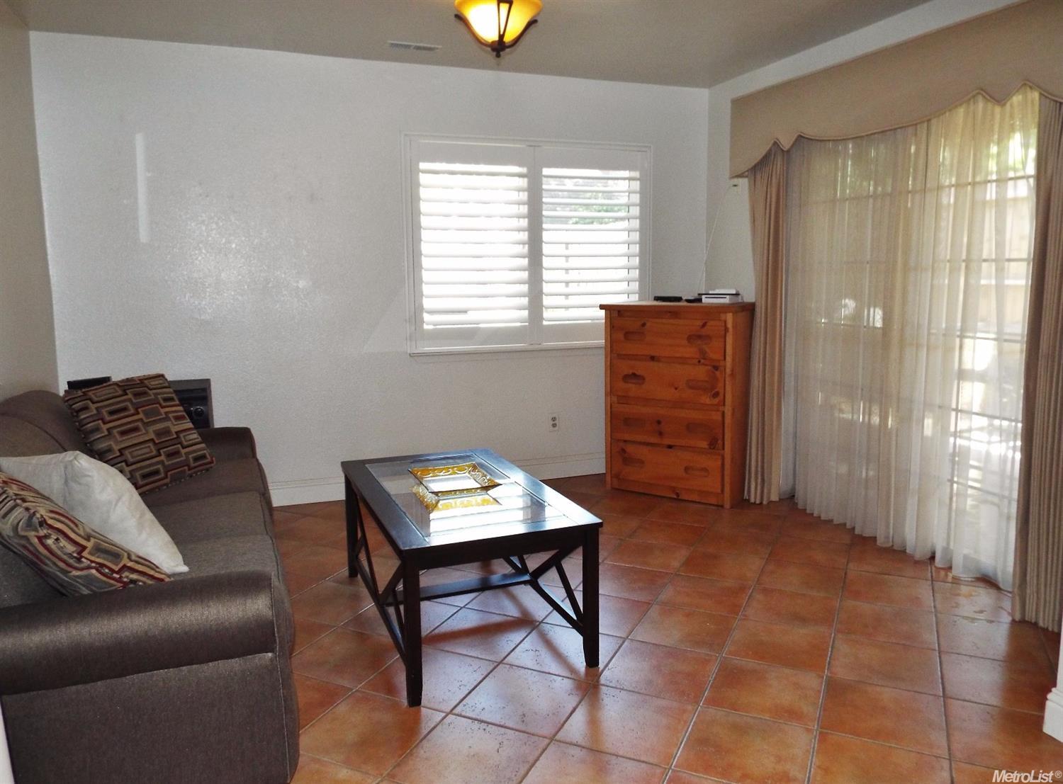 1620 Pantaleo Dr, Modesto, CA 95355 photo 11