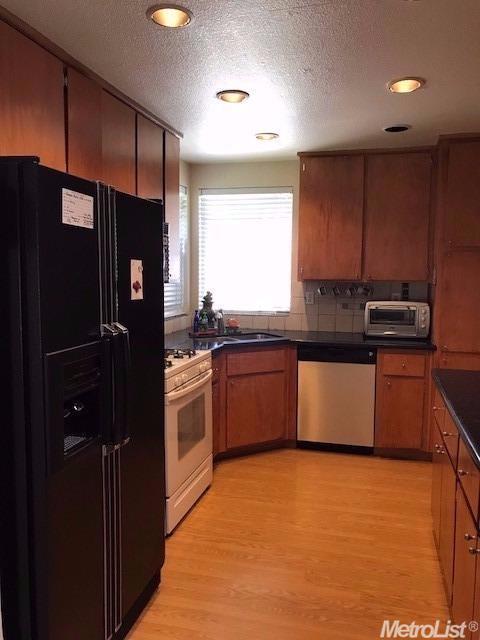 8428 Falcon View Dr, Antelope, CA 95843 photo 6