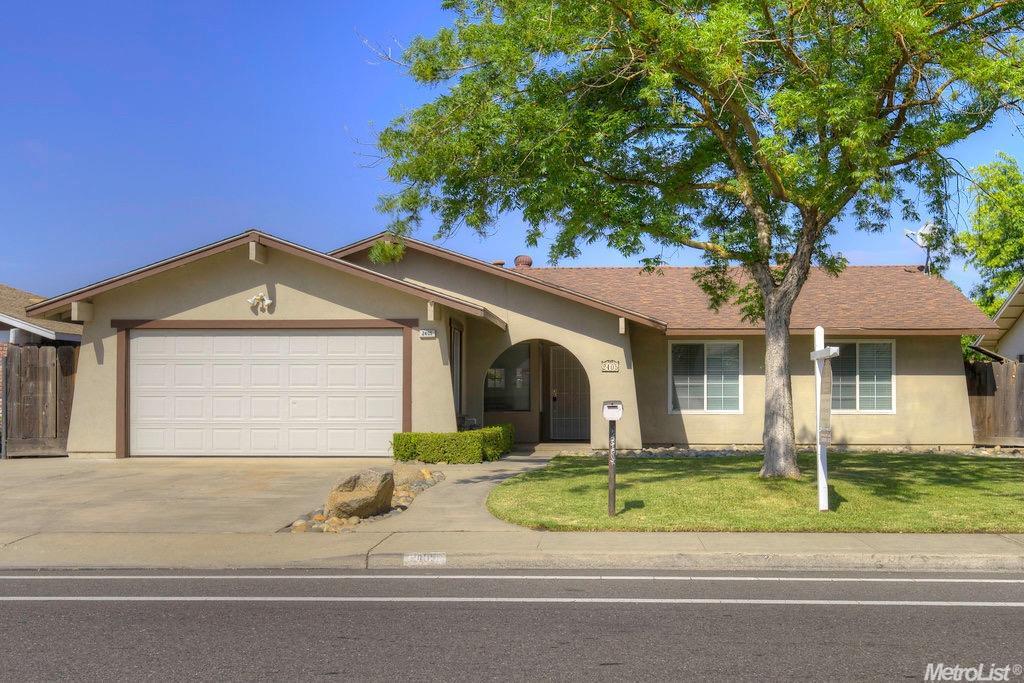 2405 Boothe Rd, Ceres, CA 95307 photo 1