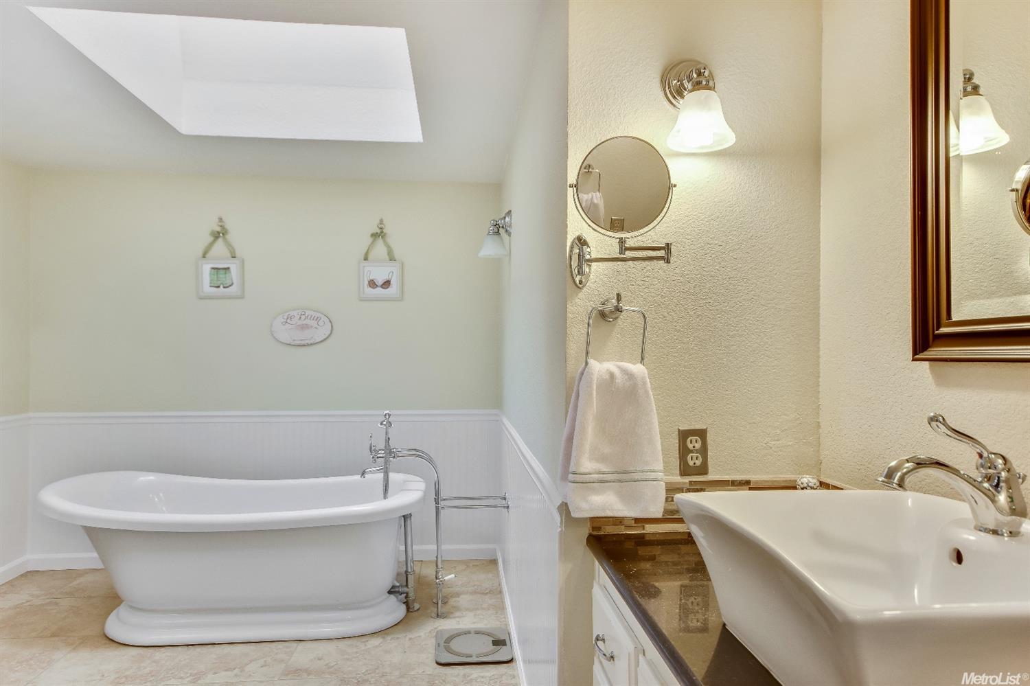 7052 Pine View Dr, Folsom, CA 95630 photo 28