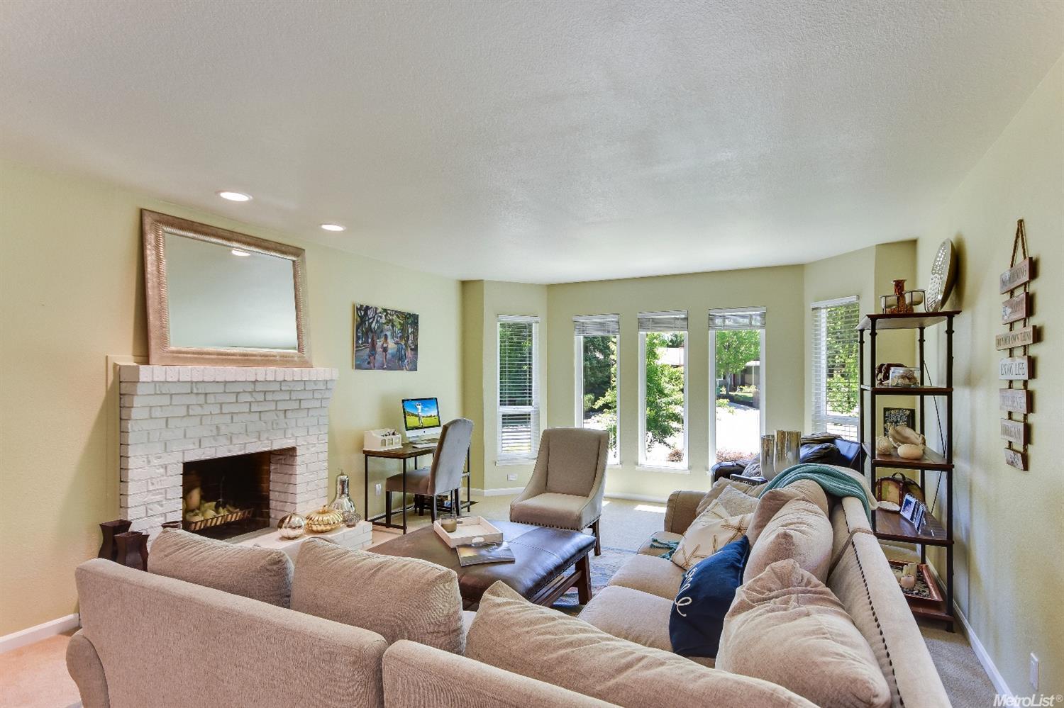 7052 Pine View Dr, Folsom, CA 95630 photo 18