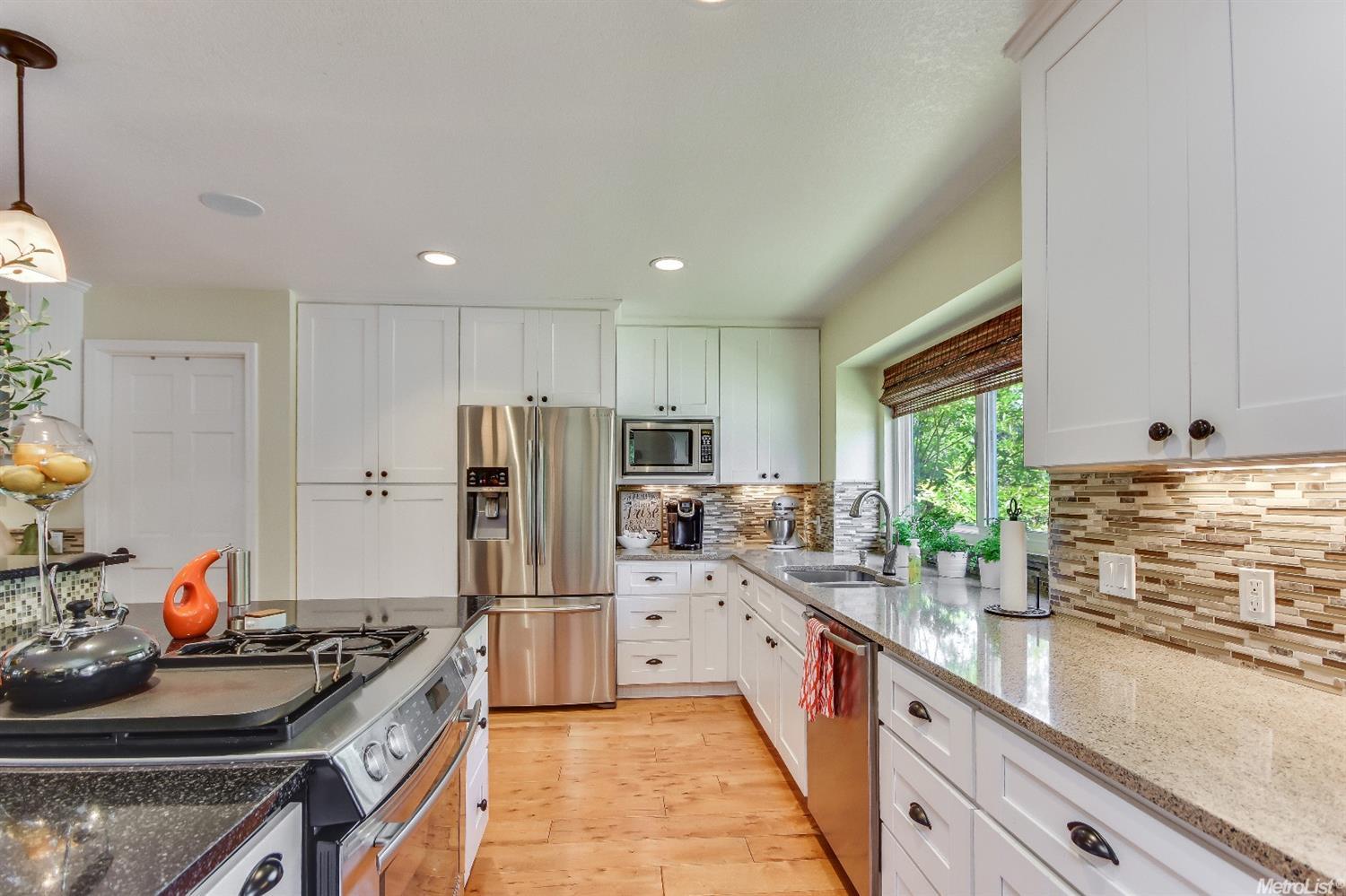 7052 Pine View Dr, Folsom, CA 95630 photo 14