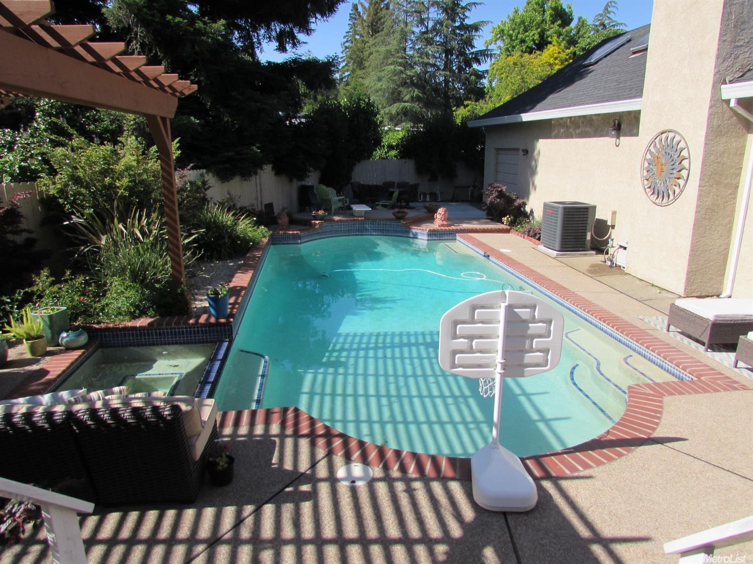 7052 Pine View Dr, Folsom, CA 95630 photo 8