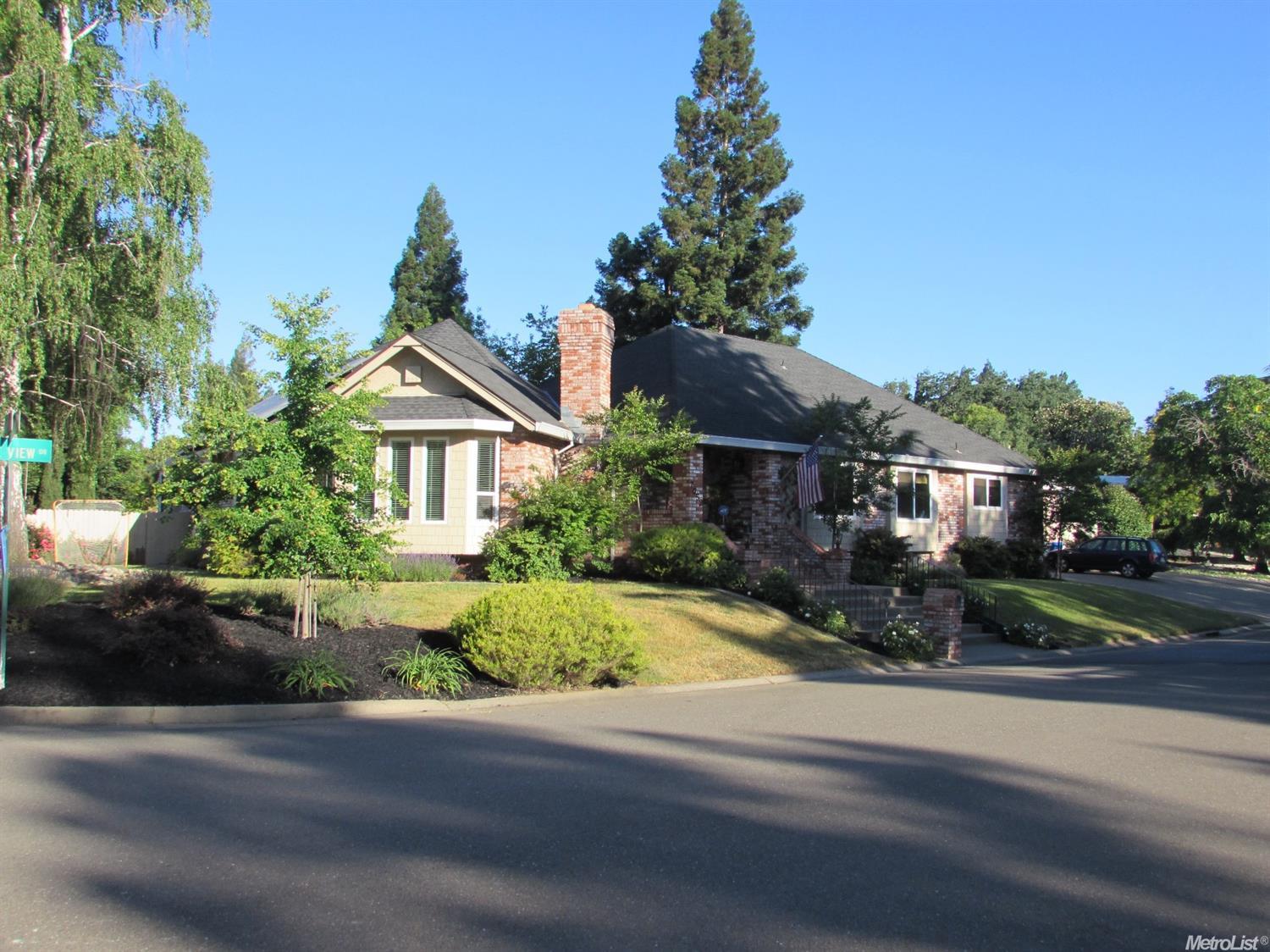 7052 Pine View Dr, Folsom, CA 95630 photo 3