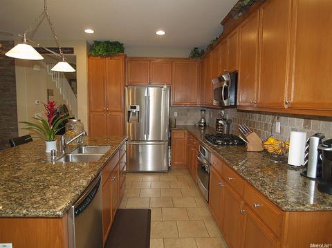 3017 Omega Way, Modesto, CA 95355 photo 2