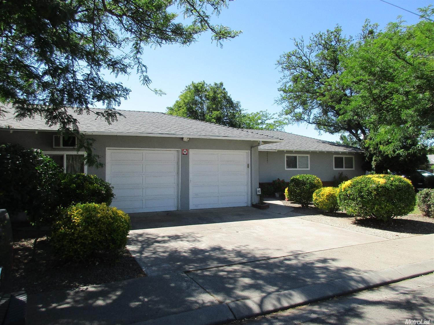 2413 Dana Ln, Modesto, CA 95350 photo 2