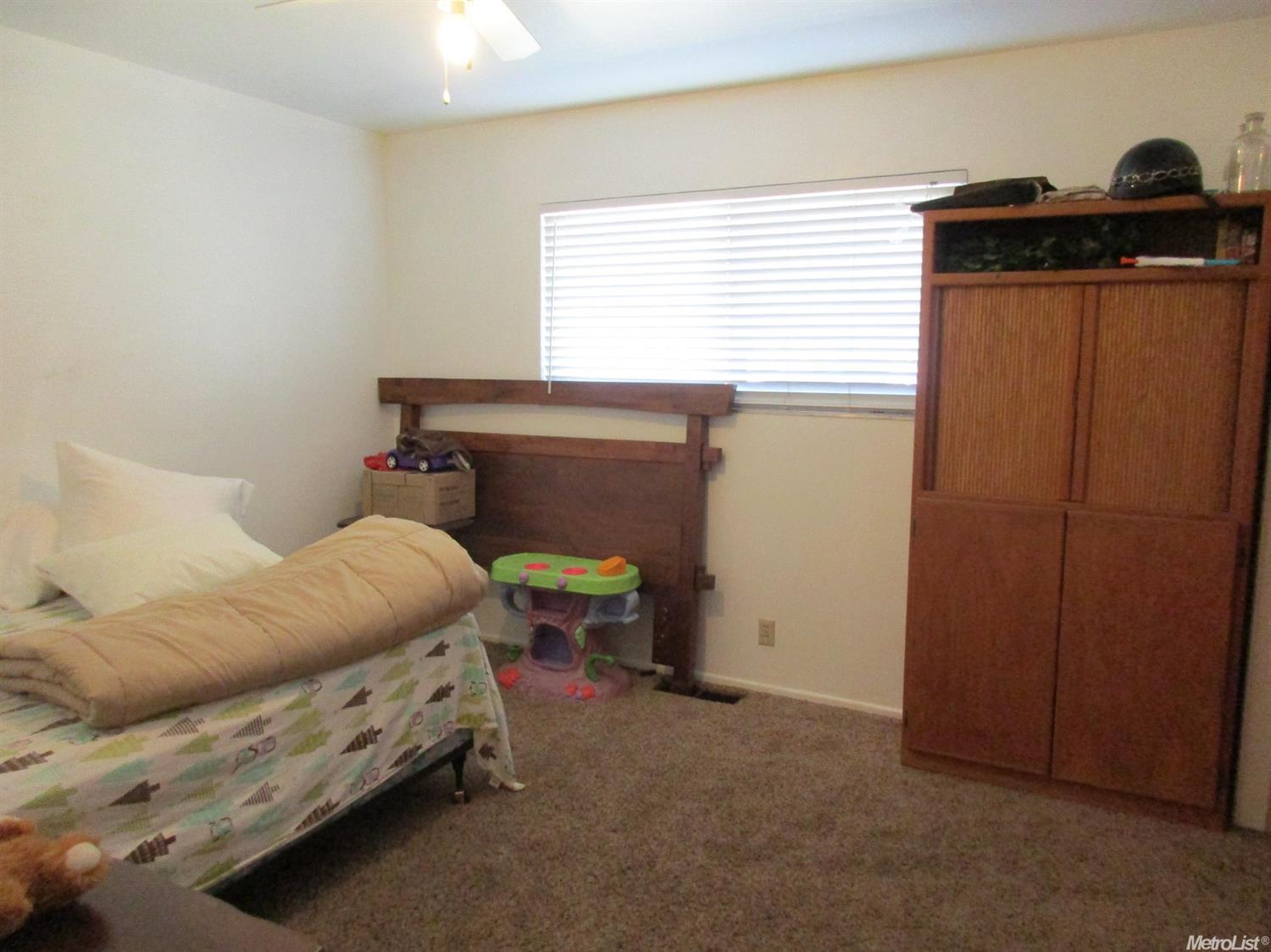2413 Dana Ln, Modesto, CA 95350 photo 6