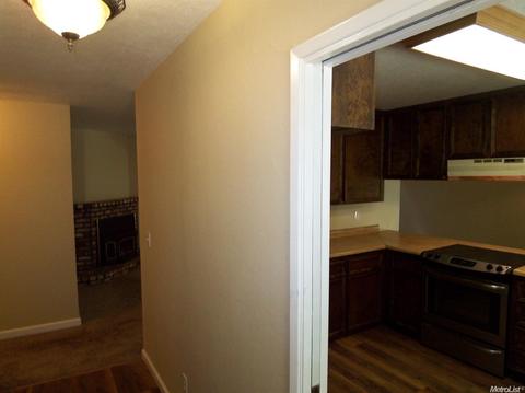 16540 S Creekside Dr, Sonora, CA 95370 photo 4