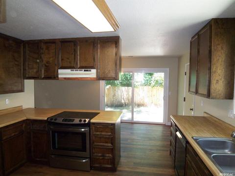 16540 S Creekside Dr, Sonora, CA 95370 photo 5