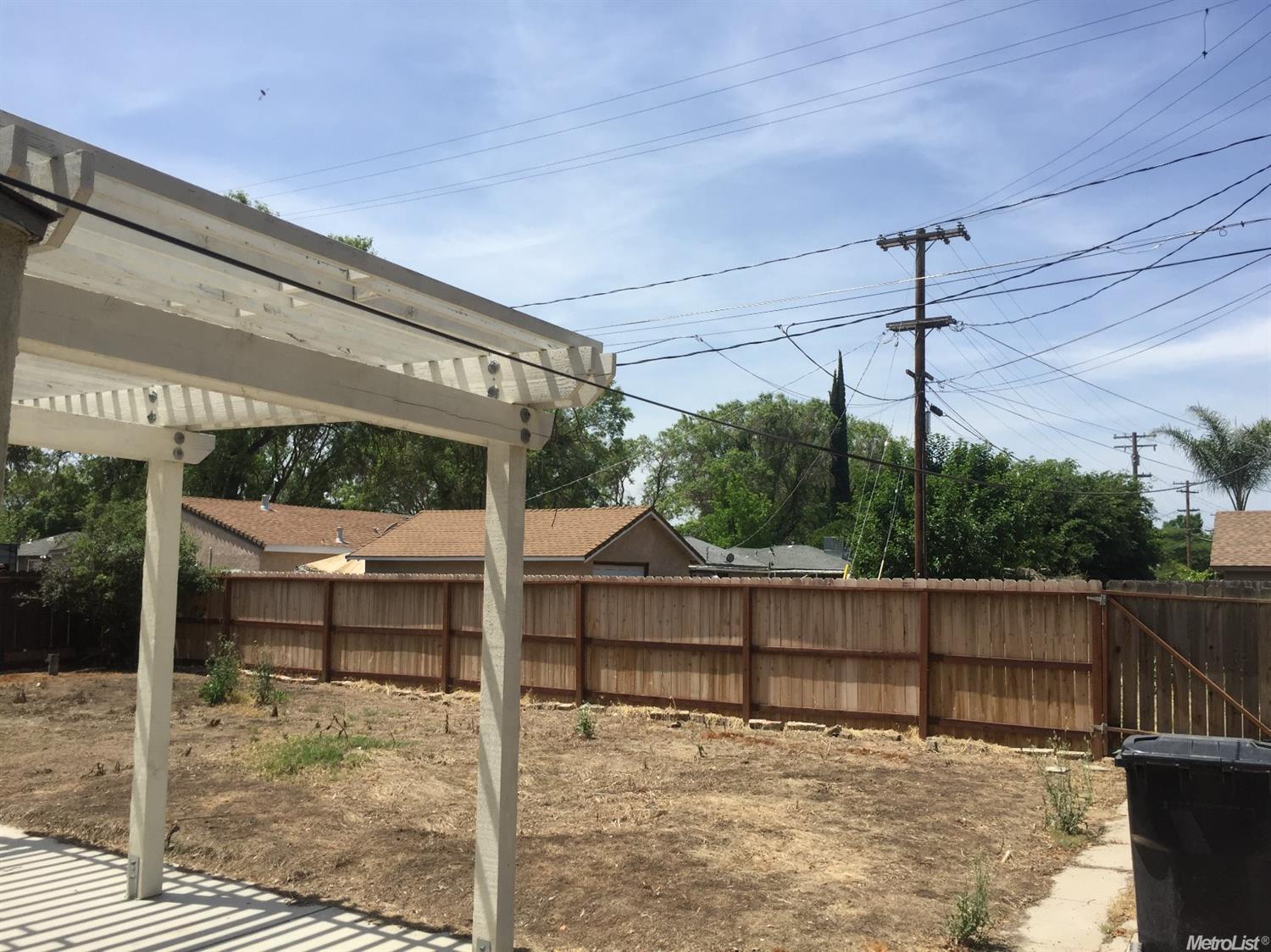 1813 Elmhurst Dr, Modesto, CA 95350 photo 2