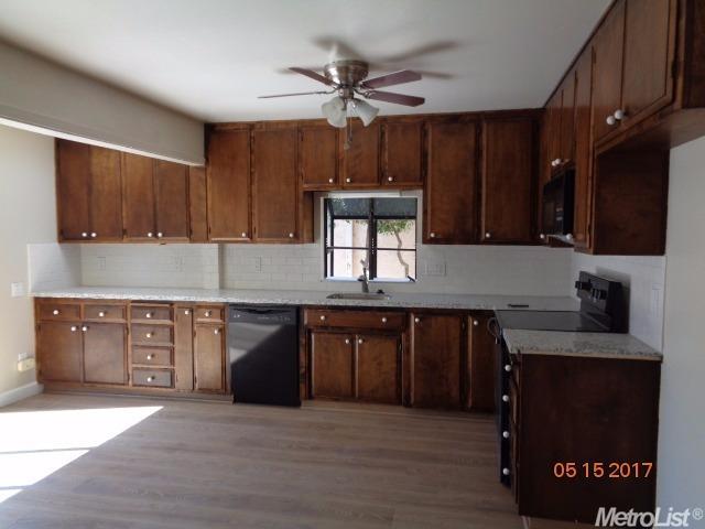 601 Edgebrook Ct, Modesto, CA 95354 photo 10