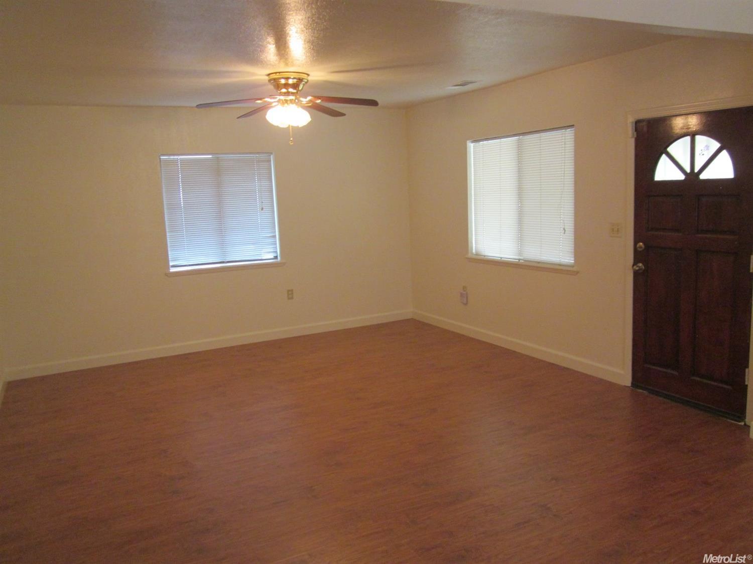 1013 Lombardy Dr, Modesto, CA 95351 photo 2