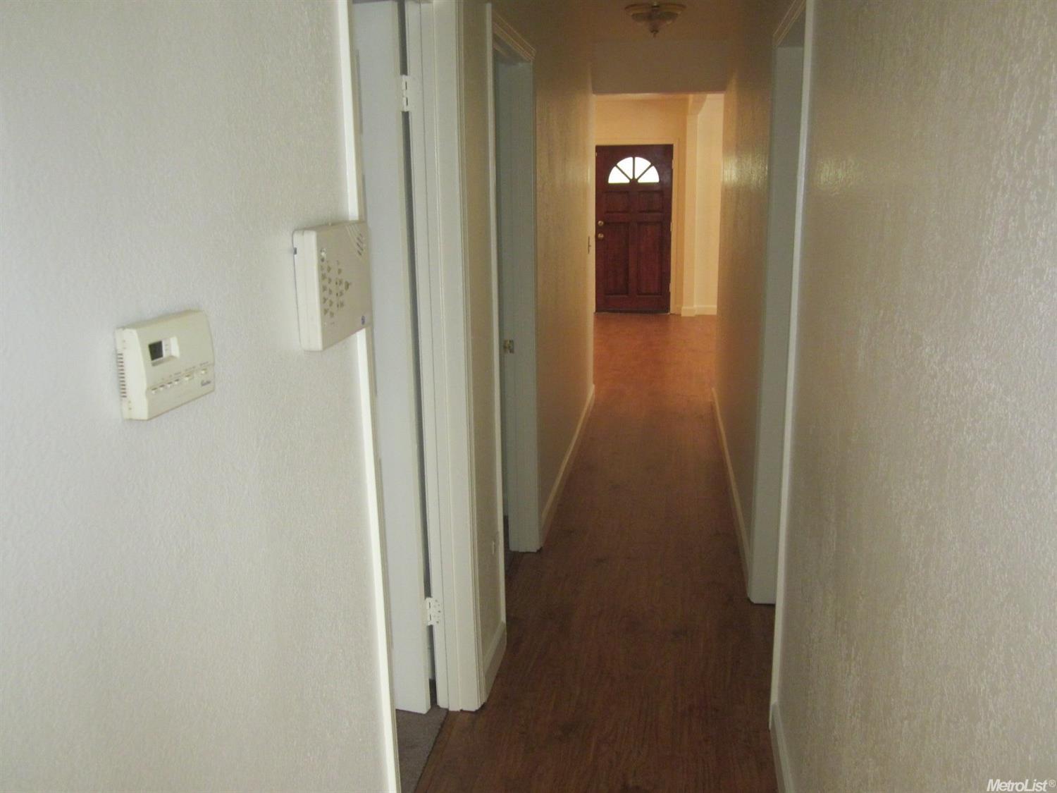 1013 Lombardy Dr, Modesto, CA 95351 photo 4
