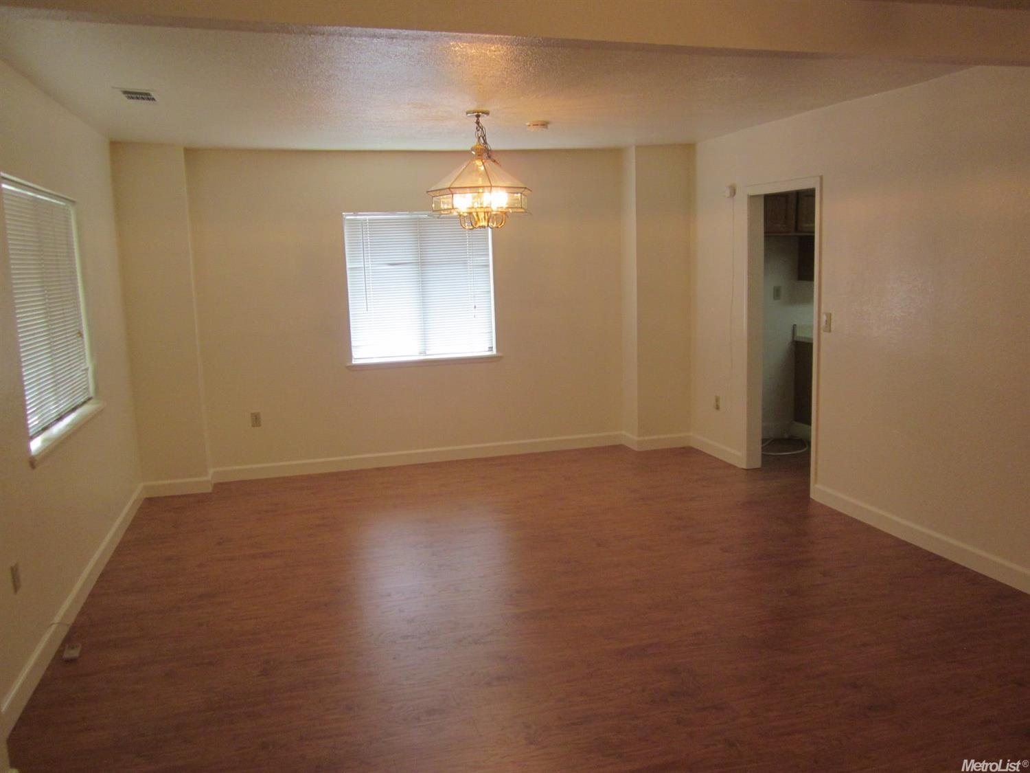 1013 Lombardy Dr, Modesto, CA 95351 photo 3