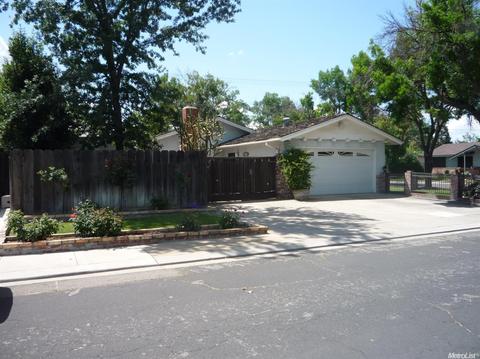 1500 Montclair Dr, Modesto, CA 95350 photo 4