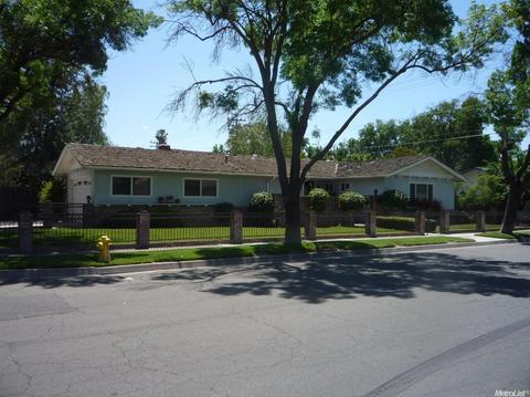 1500 Montclair Dr, Modesto, CA 95350 photo 2