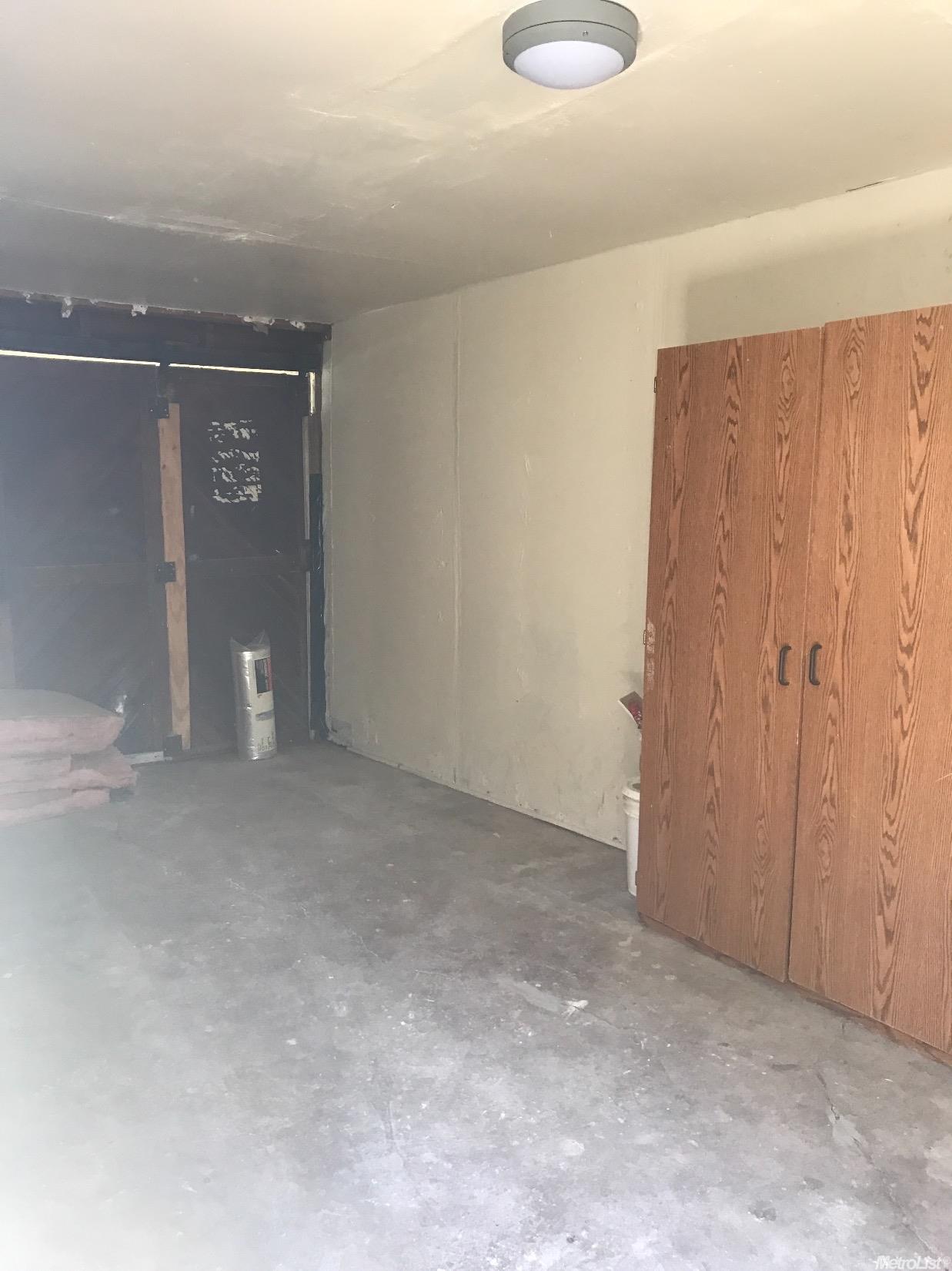 340 E Walnut St, Lodi, CA 95240 photo 8