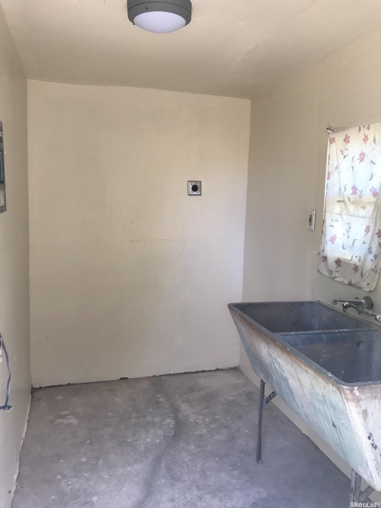 340 E Walnut St, Lodi, CA 95240 photo 10