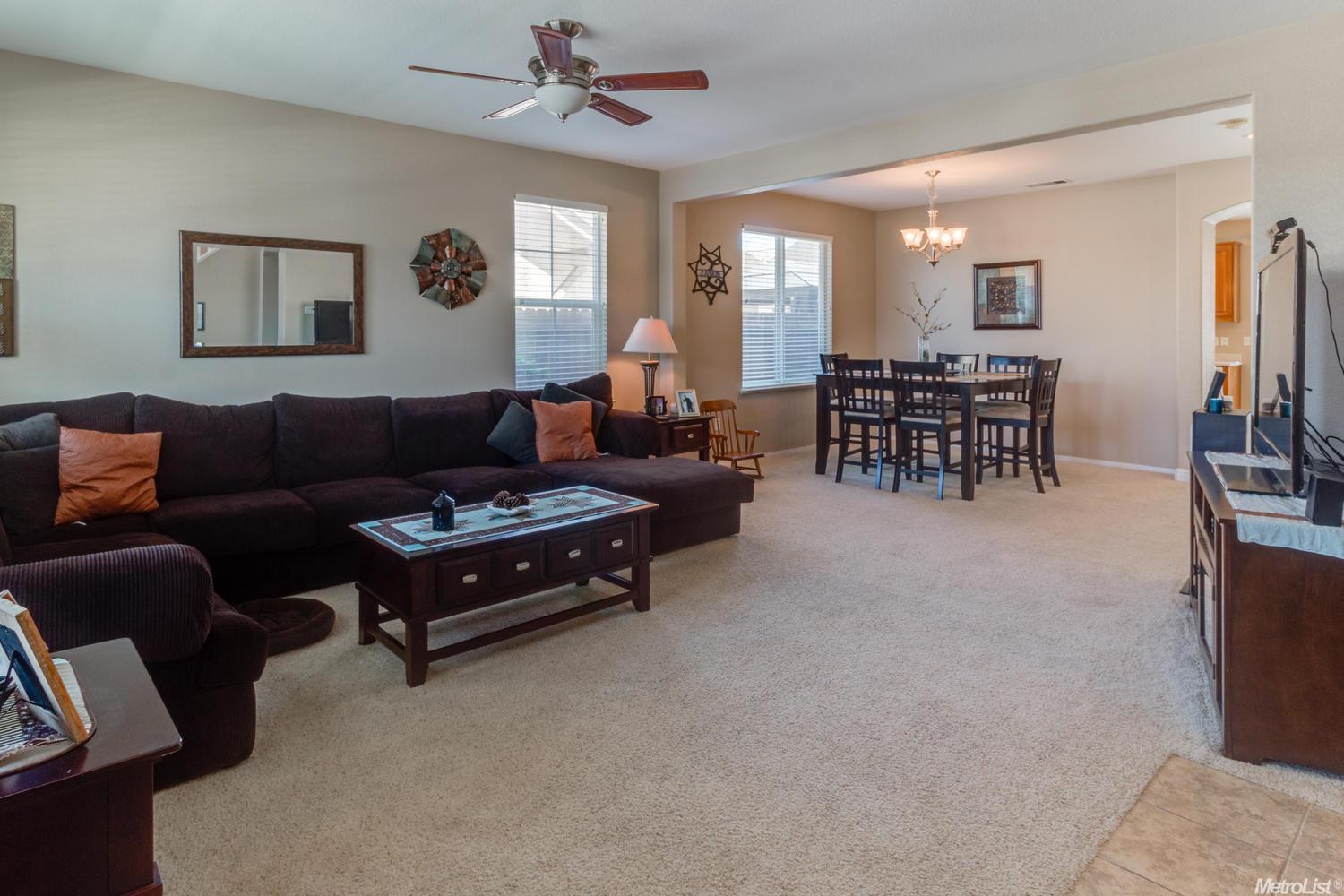 1388 Gianna Ln, Manteca, CA 95336 photo 5