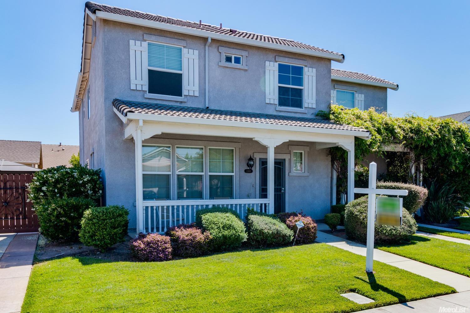1388 Gianna Ln, Manteca, CA 95336 photo 2
