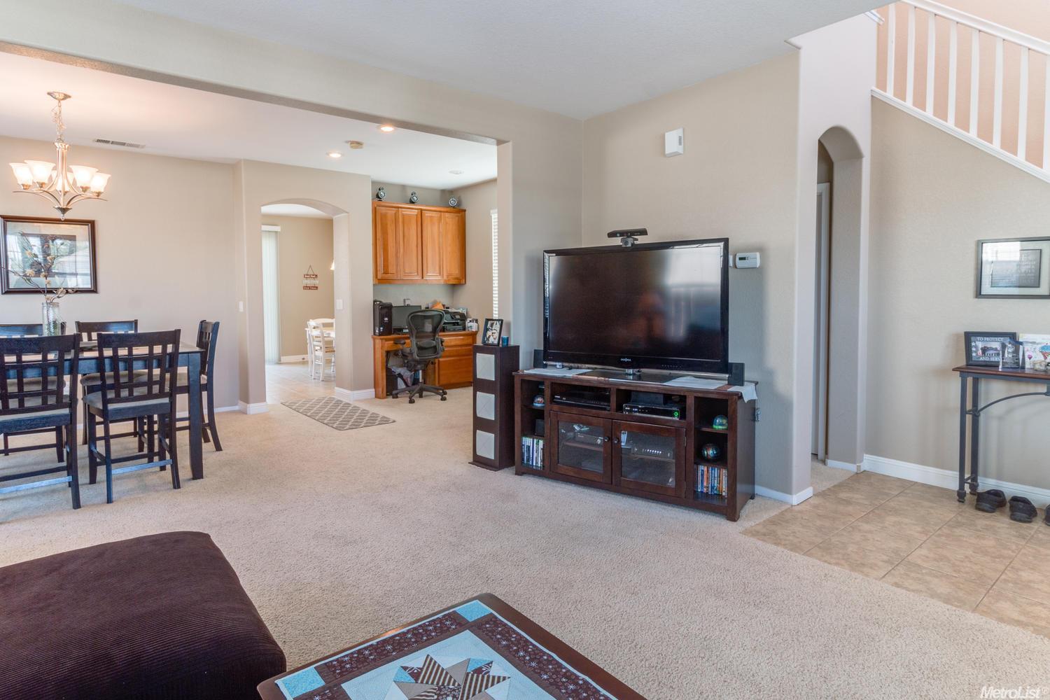 1388 Gianna Ln, Manteca, CA 95336 photo 6