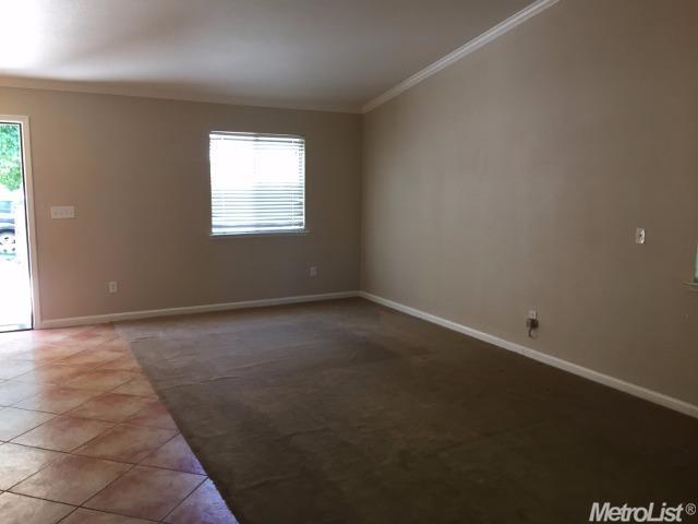 716 Roadrunner Dr, Patterson, CA 95363 photo 4