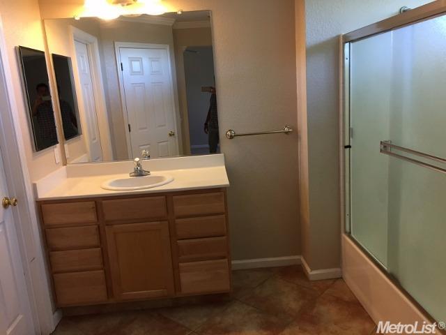 716 Roadrunner Dr, Patterson, CA 95363 photo 12