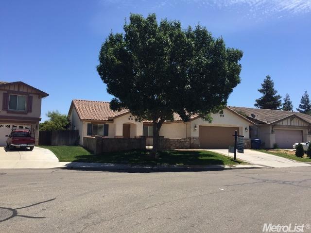 716 Roadrunner Dr, Patterson, CA 95363 photo 2