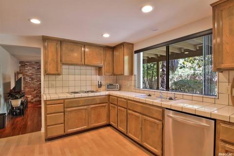 5417 Saint Anton Ct, Carmichael, CA 95608 photo 10