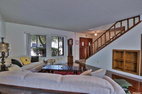 5417 Saint Anton Ct, Carmichael, CA 95608 photo 5
