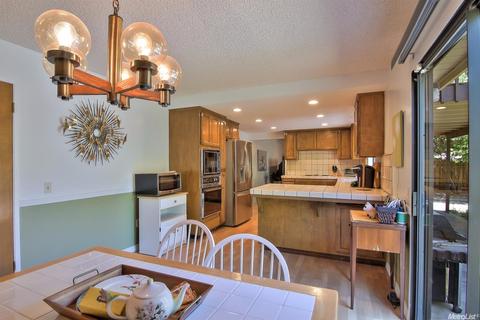 5417 Saint Anton Ct, Carmichael, CA 95608 photo 11