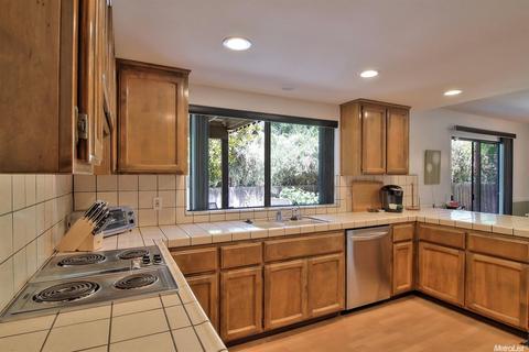 5417 Saint Anton Ct, Carmichael, CA 95608 photo 7