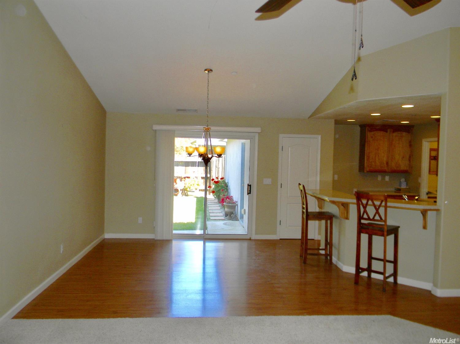 741 Young Ct, Galt, CA 95632 photo 4