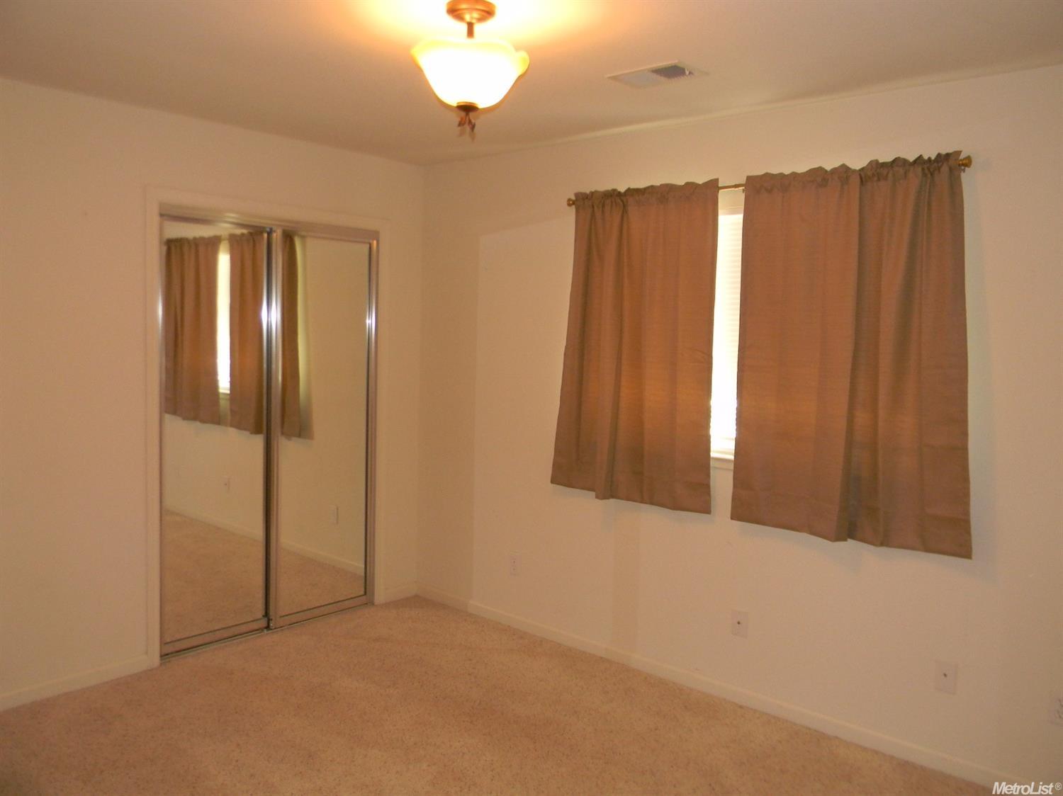 741 Young Ct, Galt, CA 95632 photo 9