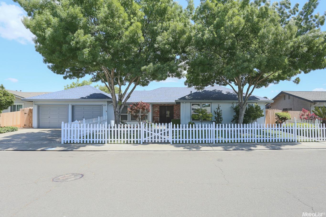 1308 Fruitridge Dr, Modesto, CA 95351 photo 1