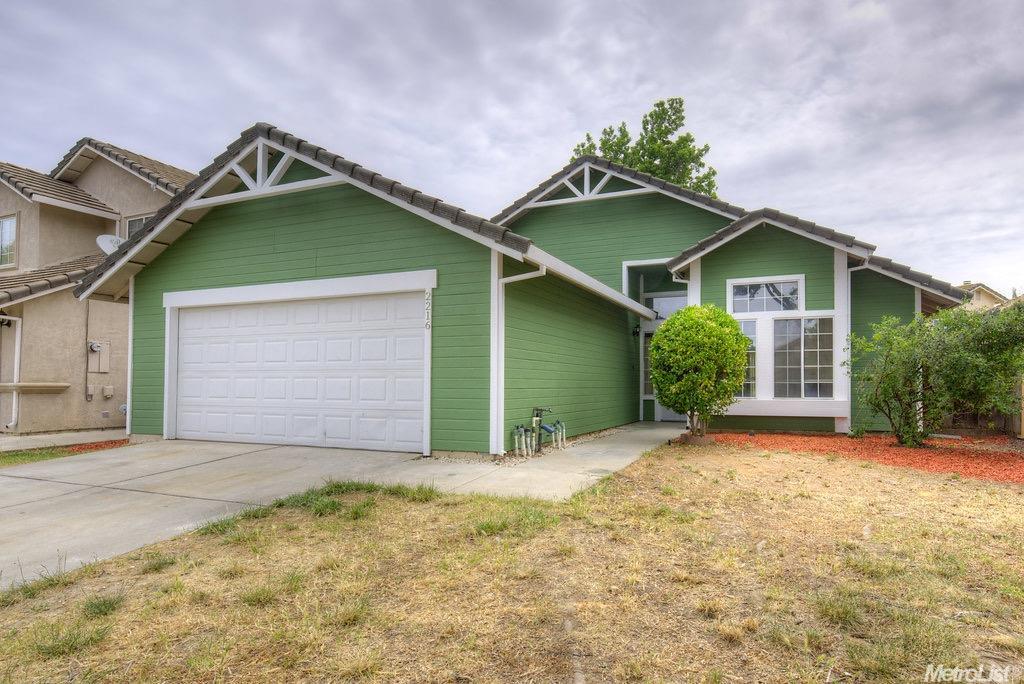 2216 Inglenook Dr, Modesto, CA 95358 photo 1