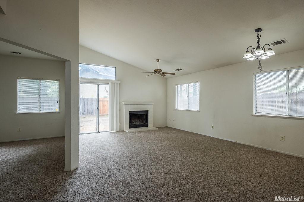 2216 Inglenook Dr, Modesto, CA 95358 photo 2