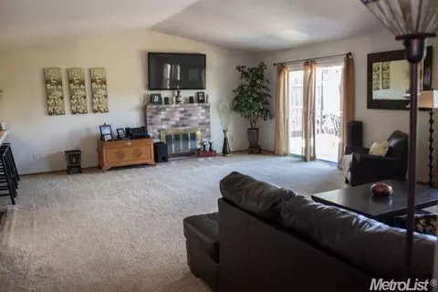 1009 Chalone Ct, Modesto, CA 95358 photo 5