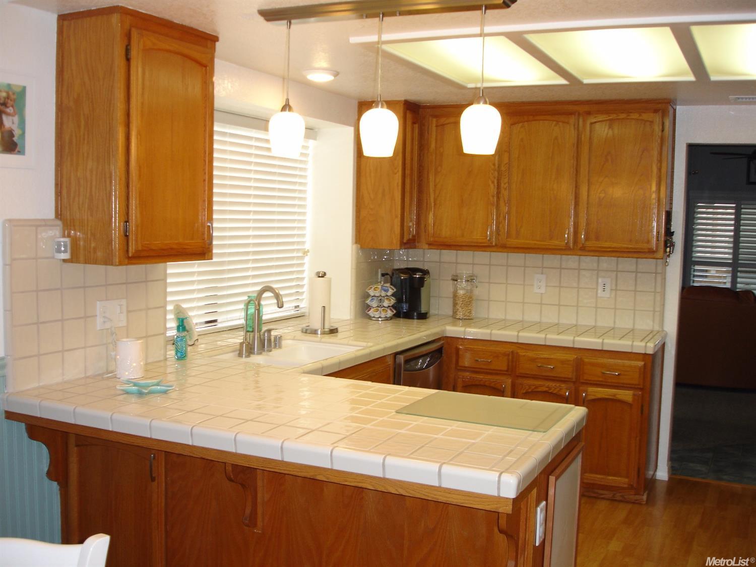 2041 Zaiger Way, Modesto, CA 95350 photo 3