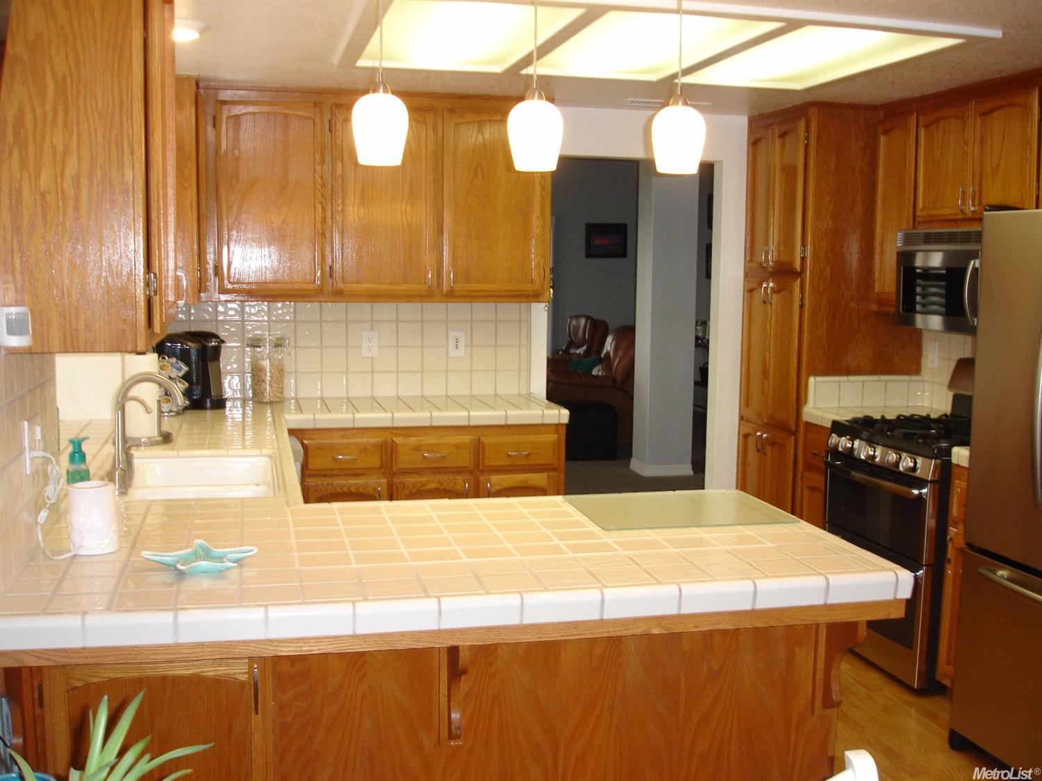 2041 Zaiger Way, Modesto, CA 95350 photo 4