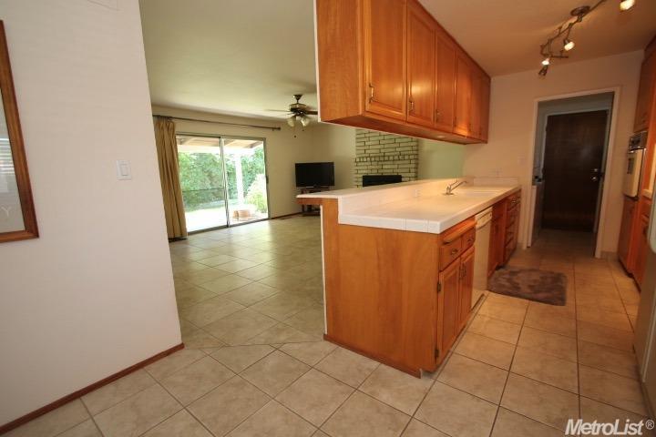 1612 Jacquelyn Way, Modesto, CA 95355 photo 8