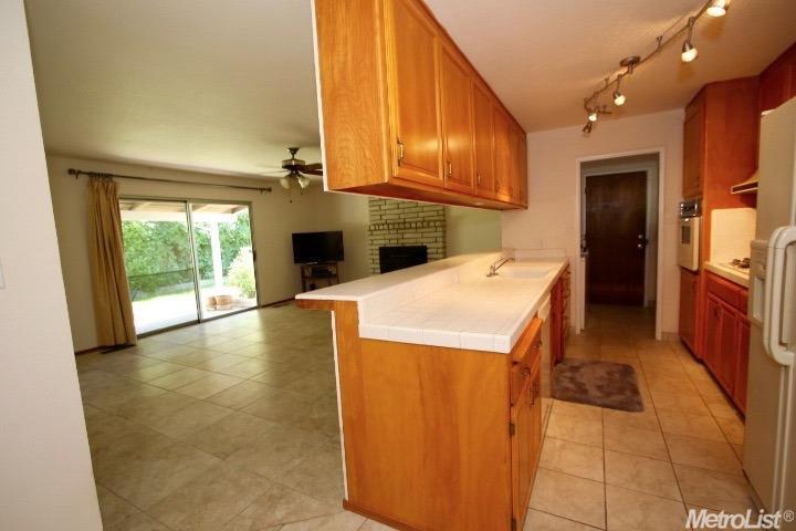 1612 Jacquelyn Way, Modesto, CA 95355 photo 11