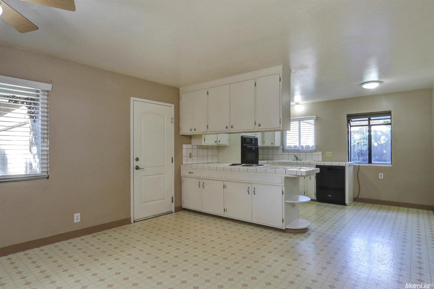 512 Ryan Ave, Modesto, CA 95350 photo 7