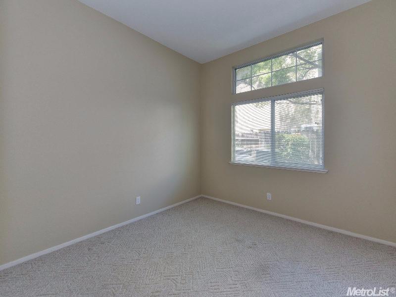 184 Singer Ln, Folsom, CA 95630 photo 15