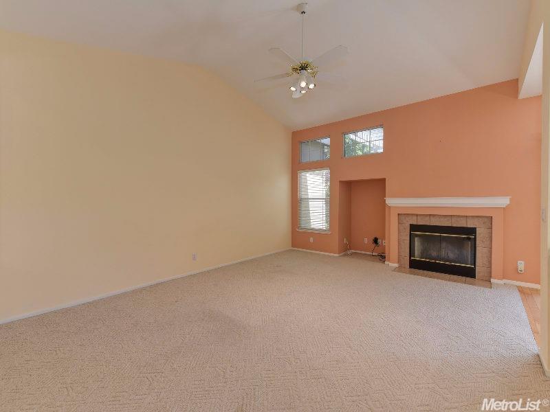 184 Singer Ln, Folsom, CA 95630 photo 10