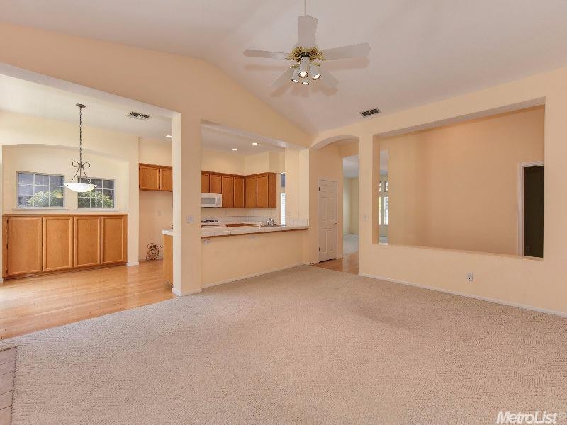 184 Singer Ln, Folsom, CA 95630 photo 12