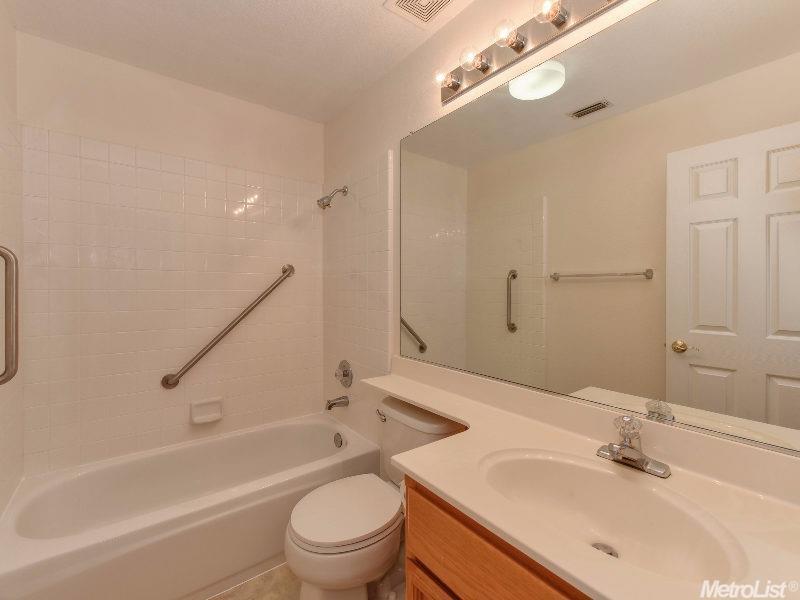 184 Singer Ln, Folsom, CA 95630 photo 16