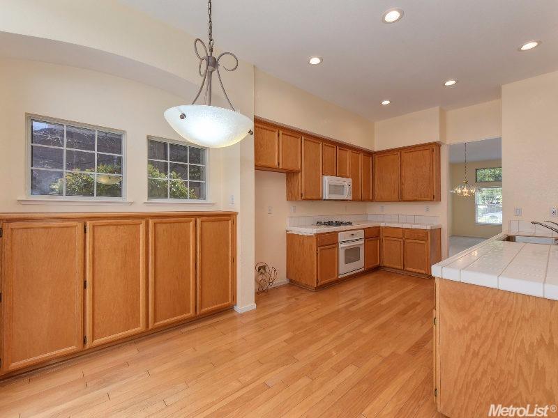 184 Singer Ln, Folsom, CA 95630 photo 7